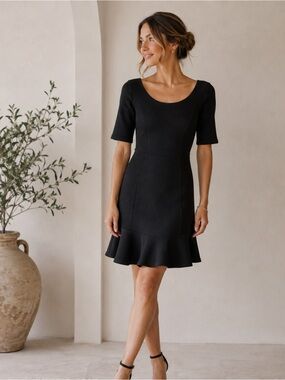 HD in Paris sz 2 little black dress, cap sleeves, back zip with ruffle bottom